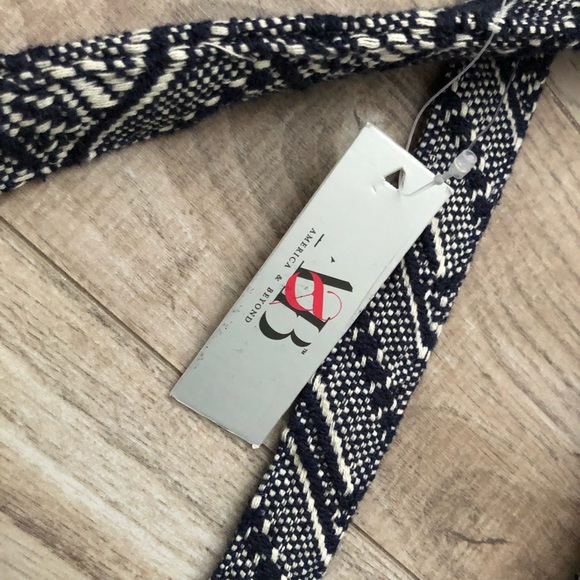 (NWT) America and Beyond Large Tote - Picture 4 of 9